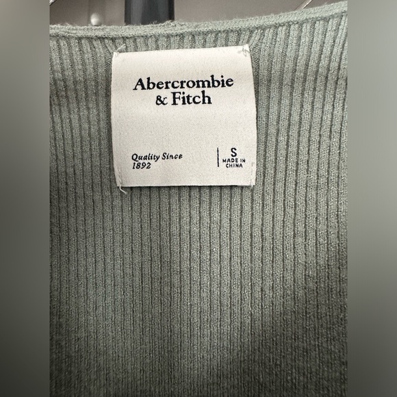 Abercrombie Sweater - Picture 2 of 3